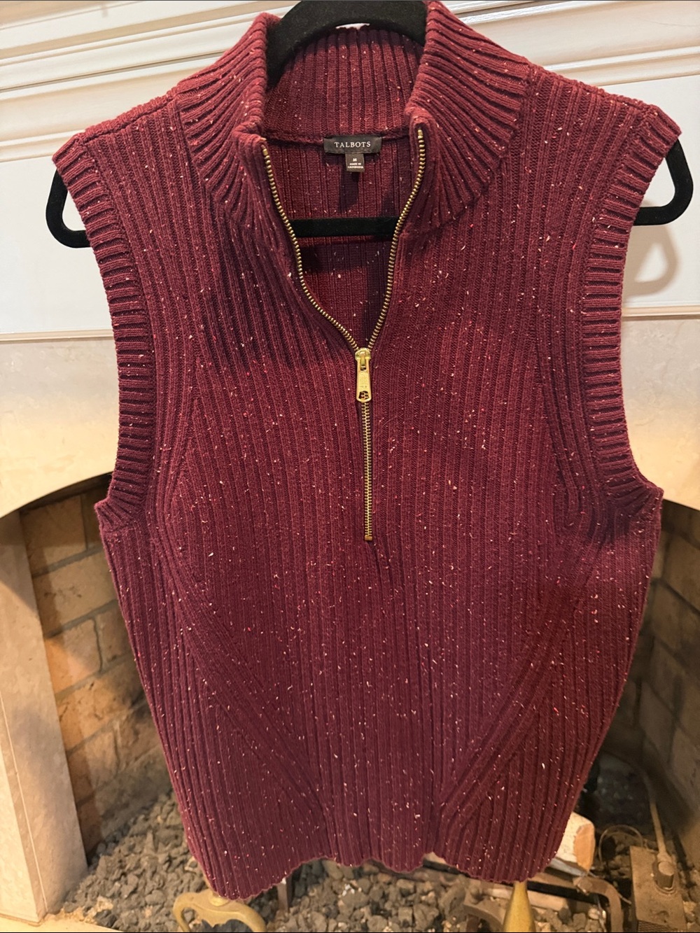 Talbots Marled Burgundy Rib-Knit Sleeveless Half-Zip Vest size Medium